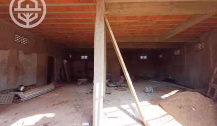 Salão em fase de construção, 200m² terreno R$ 280.000 - Luis Spina - Barretos/SP
