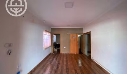 Casa com 4 dormitórios para alugar, 250 m² por R$ 4.382,00/mês - Centro - Barretos/SP