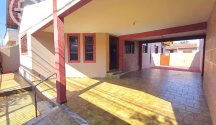 Casa com 3 dormitórios à venda, 202 m² por R$ 550.000,00 - Aeroporto - Barretos/SP