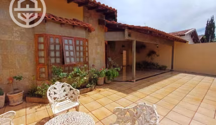 Casa com 3 dormitórios à venda, 215 m² por R$ 950.000,00 - Jardim Soares - Barretos/SP