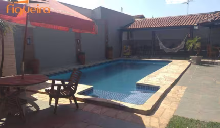 Casa com 3 dormitórios para alugar, 250 m² por R$ 4.363,00/mês - Fortaleza - Barretos/SP