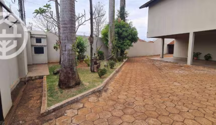Casa com 5 dormitórios para alugar, 778 m² por R$ 8.100,00/mês - Centro - Barretos/SP