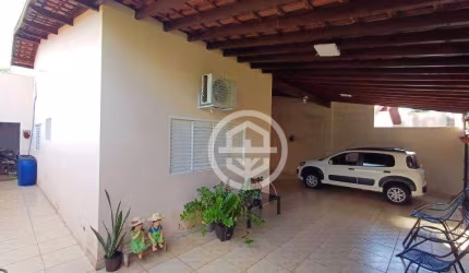 Casa com 2 dormitórios à venda, 153 m² por R$ 360.000,00 - Marília - Barretos/SP