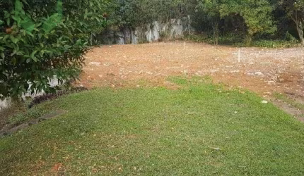 Chance única de construir em um lote com essa metragem no Cond. Vila Vianna!