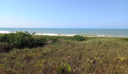 Terreno à venda na Praia Mar, Rio das Ostras  por R$ 300.000