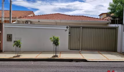 Casa 03 dormitórios com suíte para venda à 50m da Av. Fortunato Ernesto Vetorasso - São José do Rio Preto/SP