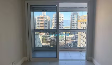 Apartamento com 2 dormitórios(1 suíte) à venda, 73 m² por R$ 1.400.000 - Centro - Florianópolis/SC