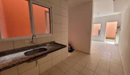 Casa com 2 quartos à venda na Celestino Soares, 266, Jardim Karolyne, Votorantim por R$ 220.000