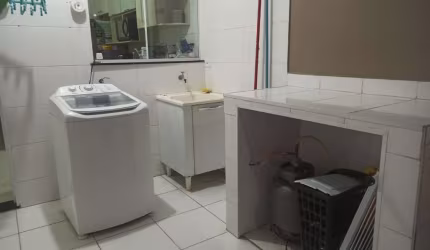 Casa com 2 quartos à venda na Ramon Lopes Torrecilia, 286, Jardim Residencial Villa Amato, Sorocaba por R$ 405.000