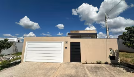Casa em condomínio fechado com 3 quartos à venda na Rodovia João Leme Dos Santos, 117, Jardim São Lucas, Salto de Pirapora por R$ 640.000