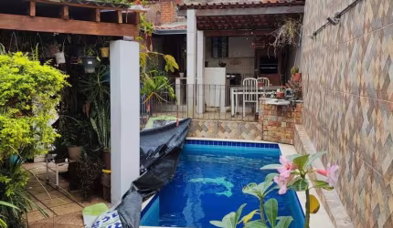 Casa com 3 quartos à venda na Rua Cafelândia, 428, Vila Trujillo, Sorocaba por R$ 900.000