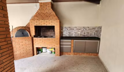 Casa em condomínio fechado com 3 quartos à venda na Amália Argento Beldi, 40, Vila Guimarães, Sorocaba por R$ 650.000