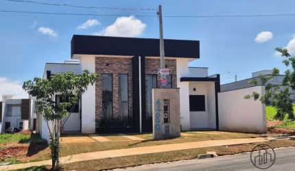 Casa em condomínio fechado com 2 quartos à venda na Rodovia João Leme Dos Santos, 117, Jardim São Lucas, Salto de Pirapora por R$ 340.000
