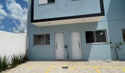 Casa com 2 quartos à venda na Monteiro de Carvalho, 30, Aparecidinha, Sorocaba por R$ 250.000