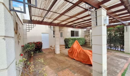 Casa em condomínio fechado com 3 quartos à venda na Rua Augusto Lippel, 611, Parque Campolim, Sorocaba por R$ 750.000