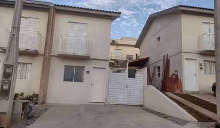 Casa em condomínio fechado com 2 quartos à venda na Jorge Occol, 380, Jardim Flamboyant, Sorocaba por R$ 380.000