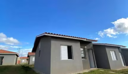 Casa em condomínio fechado com 2 quartos à venda na Sandro Antônio Mendes, 1673, Parque Vitória Régia, Sorocaba por R$ 295.000