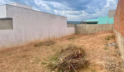 Terreno à venda na Rua Maria de Fátima Augusto, 4, Residencial Serra Dourada, Votorantim por R$ 160.000