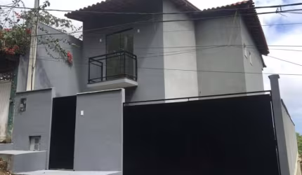 Casa com 3 quartos à venda na Rua 61, Itaipu, Niterói, 294 m2 por R$ 650.000