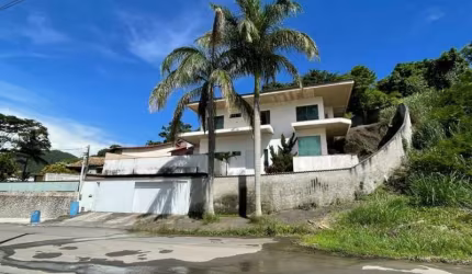 Casa com 4 quartos à venda na Rua Engenho do Mato, Itaipu, Niterói, 450 m2 por R$ 2.900.000