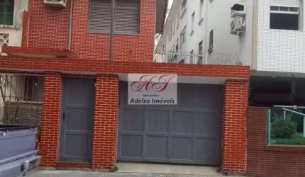 Imperdível: Casa para Venda ou Locação em Santos-SP, Bairro Embaré - 2 quartos, 1 sala, 2 vagas de garagem, 120m² de área