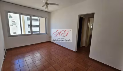 Apartamento à venda no Gonzaga, Santos-SP: 1 quarto, 1 sala, 1 banheiro, 1 vaga de garagem, 45m² de área. Aproveite!