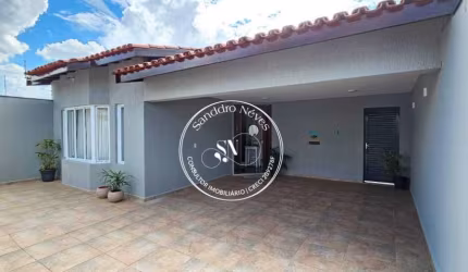 Casa Térrea Á VENDA - 3 Dorm. 1 Suite - R$ 730.000 - 178m² - Pq. 3 Meninos - Sorocaba SP