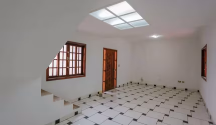 Casa Á venda no Jardim Bertanha, 243m - R$ 537.000 - 4 Dormitórios- 2 Suítes - Sorocaba SP