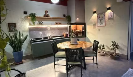 Sobrado com 3 quartos, sendo 2 suítes, Residencial Jardins, Bom Clima, Cuiabá