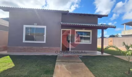 Casa com 2 dormitórios à venda, 74 m² por R$ 425.000,00 - Jardim Atlântico Central (Itaipuaçu) - Maricá/RJ