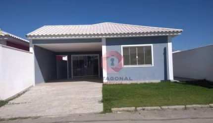 Casa com 3 dormitórios à venda, 100 m² por R$ 550.000,00 - Cajueiros (Itaipuaçu) - Maricá/RJ