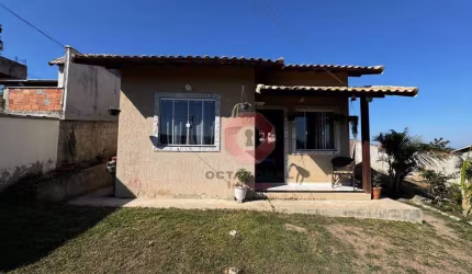 Casa com 2 dormitórios à venda, 120 m² por R$ 350.000,00 - Jacaroá - Maricá/RJ