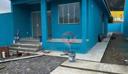 Casa com 2 quartos à venda, 80 m² por R$ 400.000 - São José do Imbassaí - Maricá/RJ