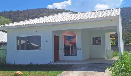 Casa com 3 quartos à venda, 360 m² por R$ 480.000 - São José do Imbassaí - Maricá/RJ