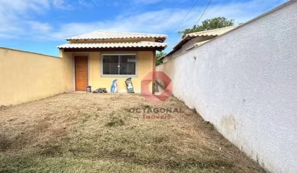 Casa com 2 dormitórios à venda, 65 m² por R$ 399.000 - Barroco (Itaipuaçu) - Maricá/RJ