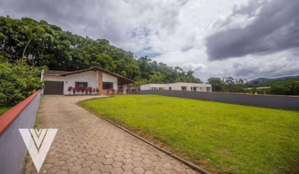 Casa com 3 dormitórios, sendo 1 suíte à venda, 173 m² por R$ 990.000 - Itoupava Central - Blumenau/SC
