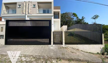 Casa com 3 dormitórios à venda, 194 m² por R$ 1.200.000,00 - Ponta Aguda - Blumenau/SC
