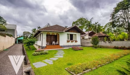Casa com 4 dormitórios à venda, 268 m² por R$ 1.750.000,00 - Itoupava Seca - Blumenau/SC
