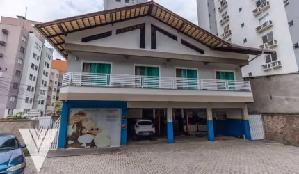 Casa com 3 dormitórios à venda, 325 m² por R$ 2.200.000,00 - Itoupava Seca - Blumenau/SC