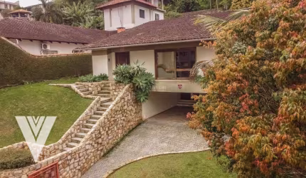 Casa com 3 dormitórios à venda, 392 m² por R$ 999.990,00 - Vila Nova - Blumenau/SC