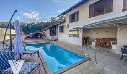 Casa com 4 dormitórios à venda, 239 m² por R$ 1.550.000,00 - Velha - Blumenau/SC