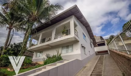 Casa com 5 dormitórios, sendo 3 SÚÍTES à venda, 280 m² por R$ 1.100.000 - Itoupava Norte - Blumenau/SC