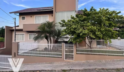 Casa com 3 dormitórios à venda, 290 m² por R$ 1.600.000,00 - Itoupava Norte - Blumenau/SC