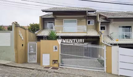 Casa com 3 dormitórios sendo 1 suíte à venda, 137 m² - Escola Agrícola - Blumenau/SC
