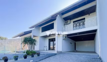 Casa com 4 dormitórios, sendo 1 suíte com closet e hidromassagem à venda, 250 m² por R$ 999.000 - Ponta Aguda - Blumenau/SC