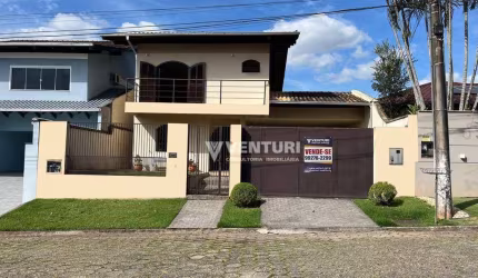 Casa com 3 dormitórios, sendo 1 suíte à venda, 220 m² por R$ 1.430.000 - Vorstadt - Blumenau/SC