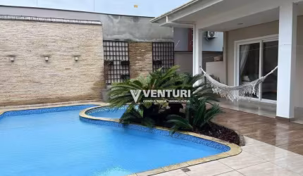 Casa com 3 dormitórios à venda, sendo 1 suíte com sacada por R$ 1.790.000 - Velha - Blumenau/SC