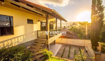 Casa com 4 dormitórios, sendo 1 suíte à venda, 260 m² por R$ 970.000 - Itoupava Norte - Blumenau/SC