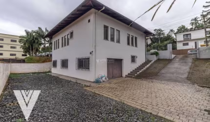 Casa com 3 dormitórios para alugar, 145 m² por R$ 6.000,00/mês - Salto do Norte - Blumenau/SC