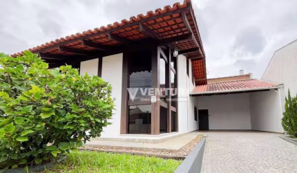 Casa com 4 dormitórios para alugar, 234 m² Blumenau/SC